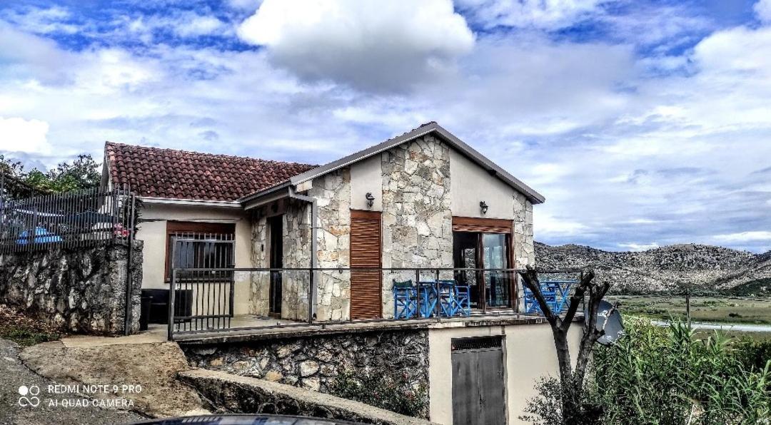 Holiday Home Haustor With Skadar Lake View Podgorica Kültér fotó